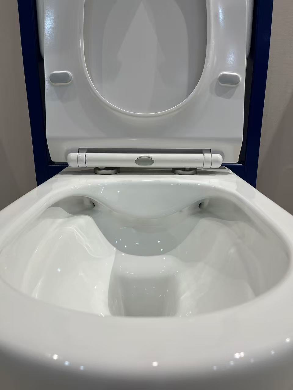 Why Rimless Wall-Hung Toilets Are the Best Choice for Easy Cleaning